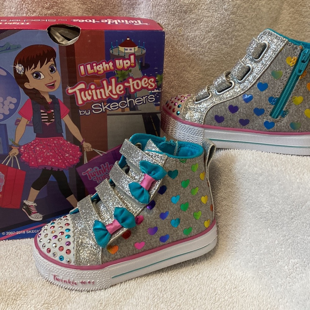 Twinkle Toes by SKETCHERS Slights Shuffle Lite-Fancy Flutters